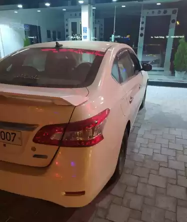 مستعملة Nissan Sentra للبيع في الدوحة #5373 - 1  صورة 